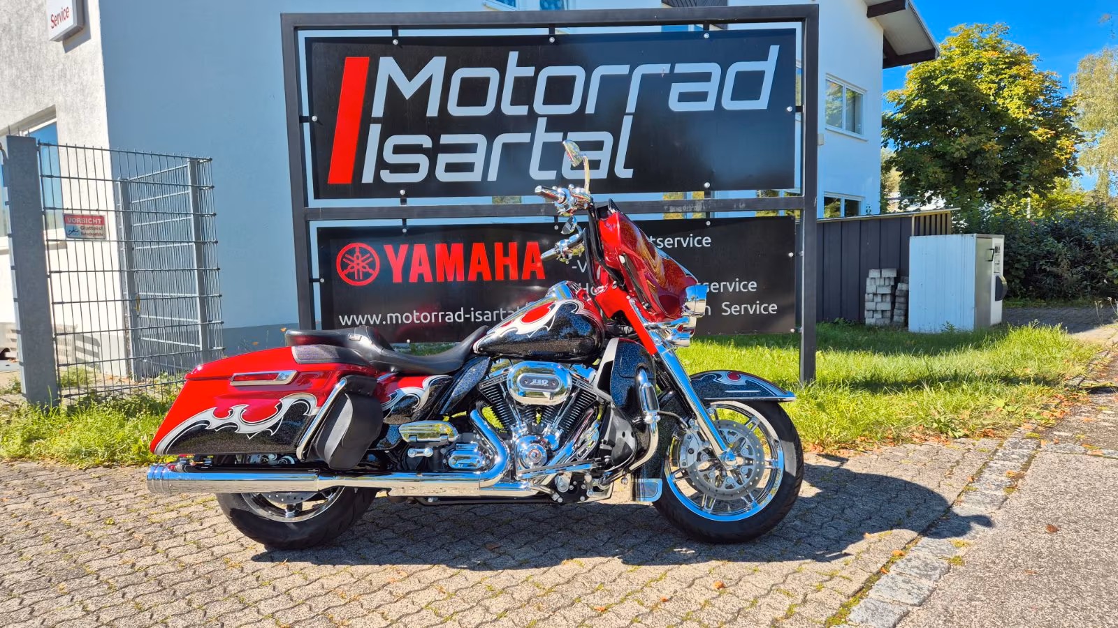 Harley Davidson Street Glide CVO.jpg