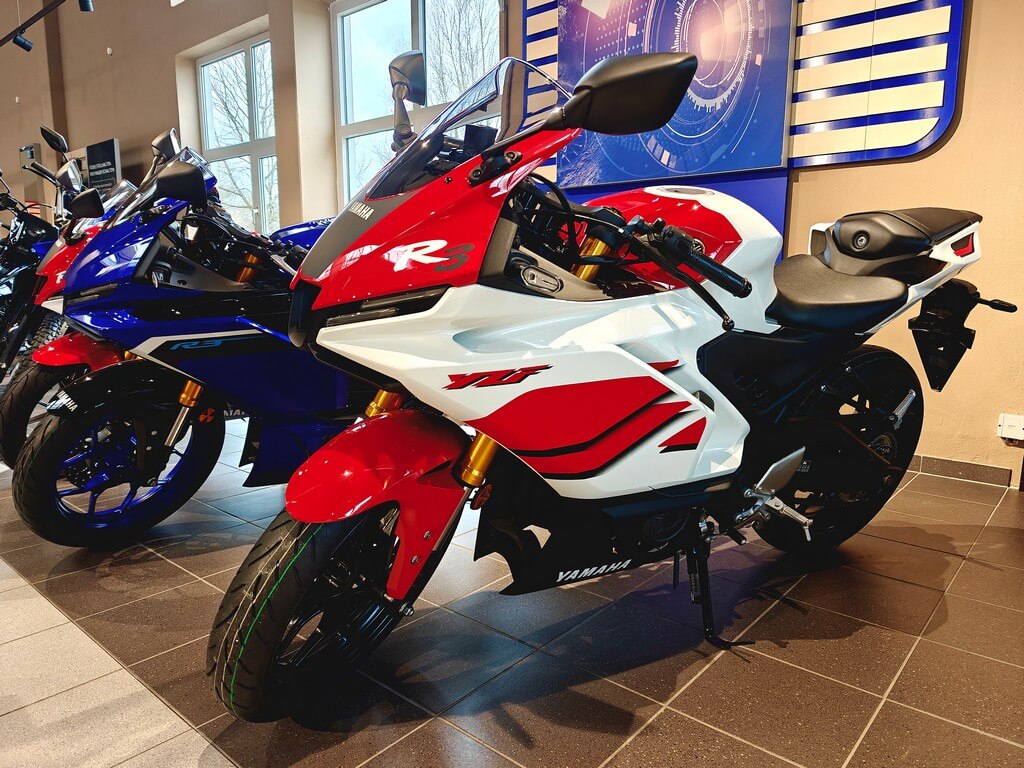 Yamaha R3 2026 70th Anniversary.jpg