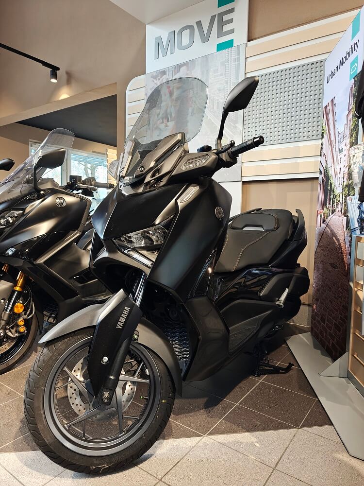 Yamaha XMAX300 Tageszulassung.jpg