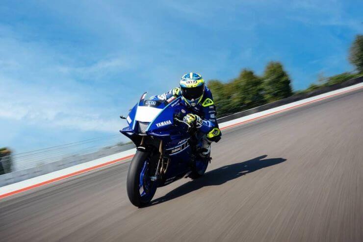 Yamaha R9 GYTR Cup Deutschland 2027 auf der Rennstrecke